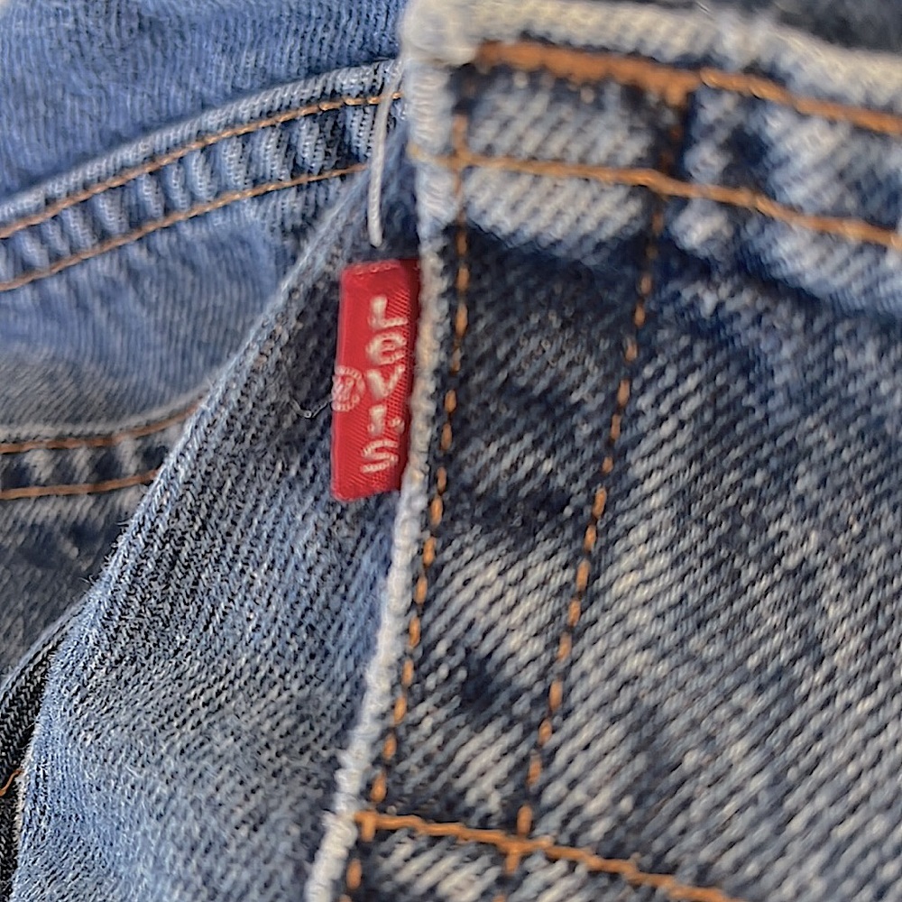 VTG 90’s Levi’s 550 High Waisted Jeans: Size 12 - Picture 6 of 7